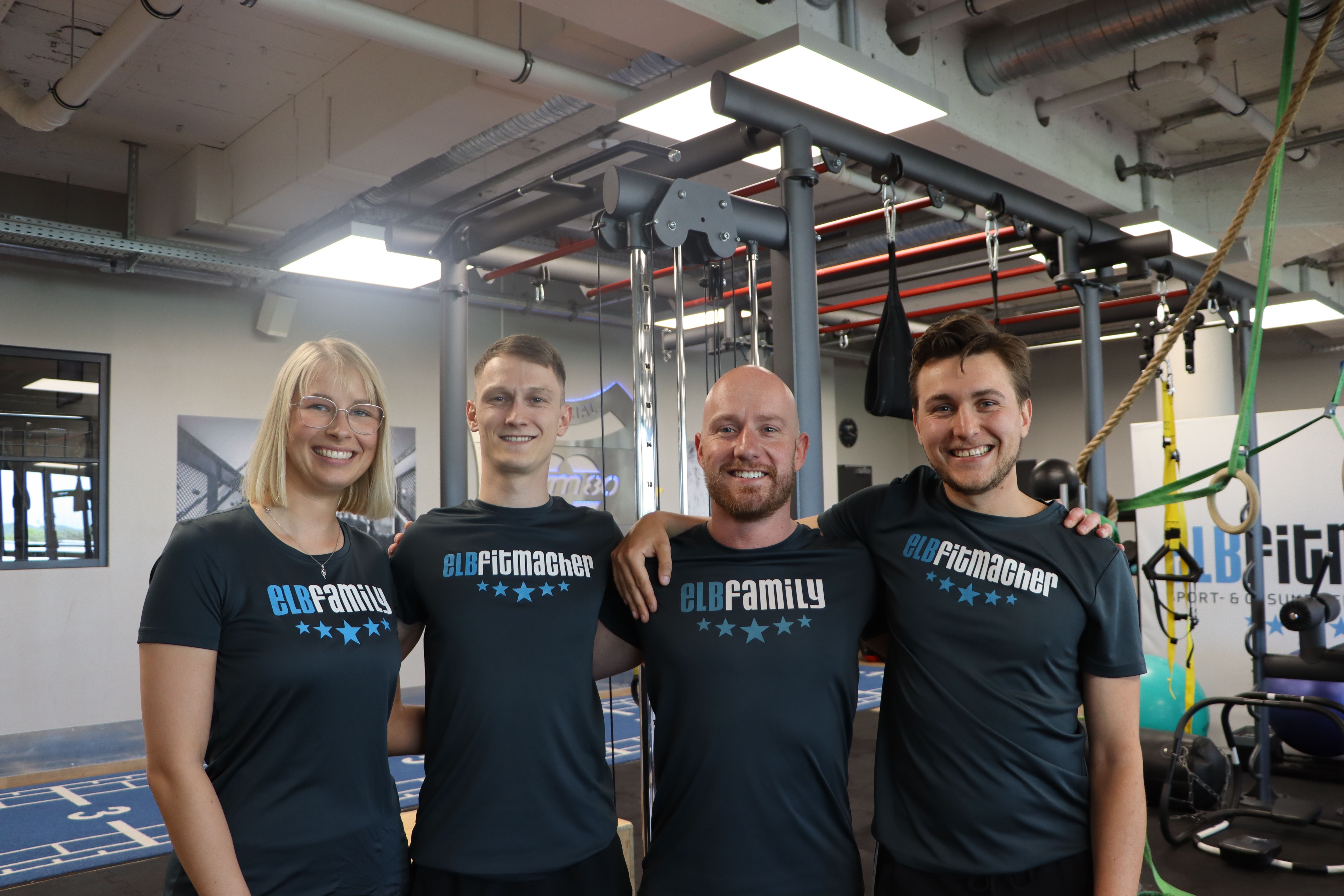 Elbfitness-Team_.JPG